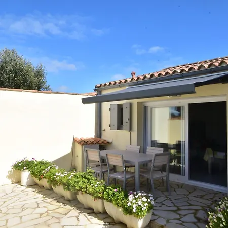 Large Studio Close To The Beach Saint-Martin-de-Ré Extérieur photo