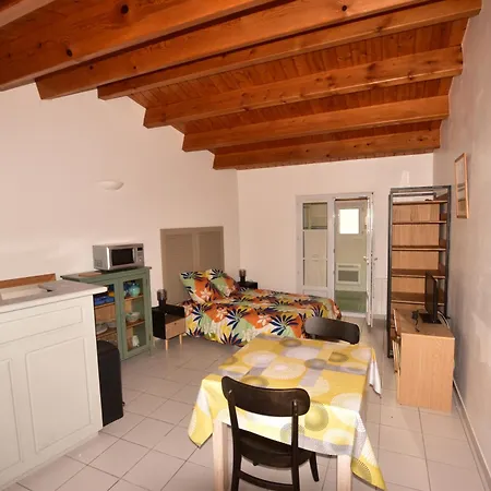 Large Studio Close To The Beach Saint-Martin-de-Ré Extérieur photo