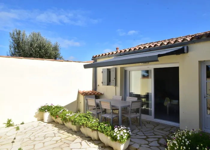 Large Studio Close To The Beach